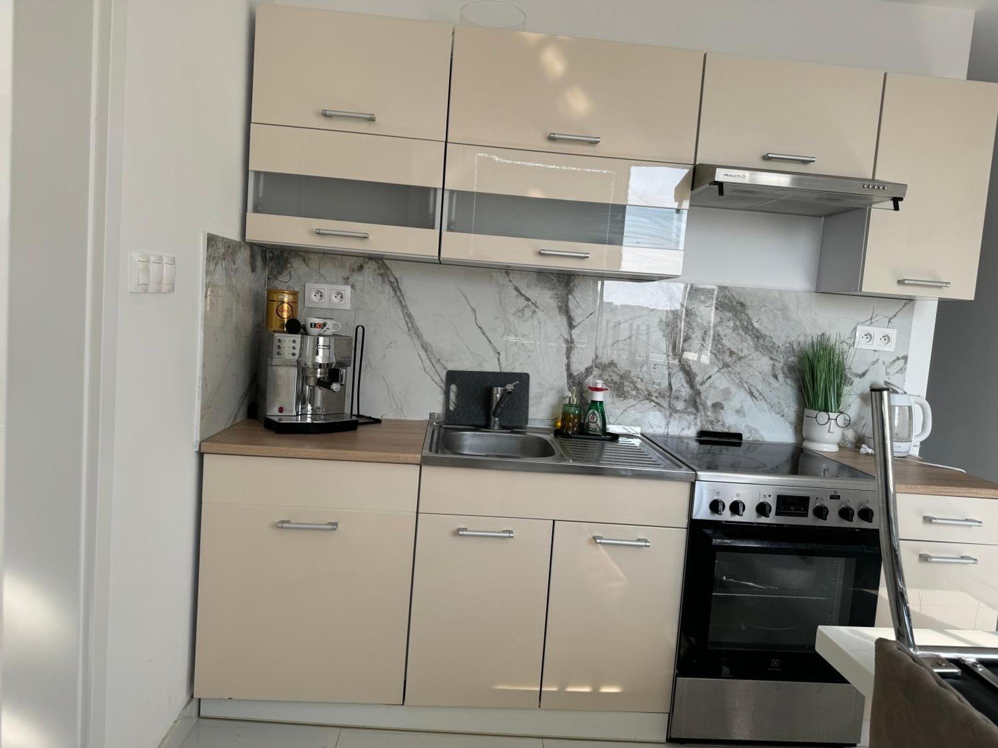 Peti Apartman Centrum Galanta Bagian luar foto